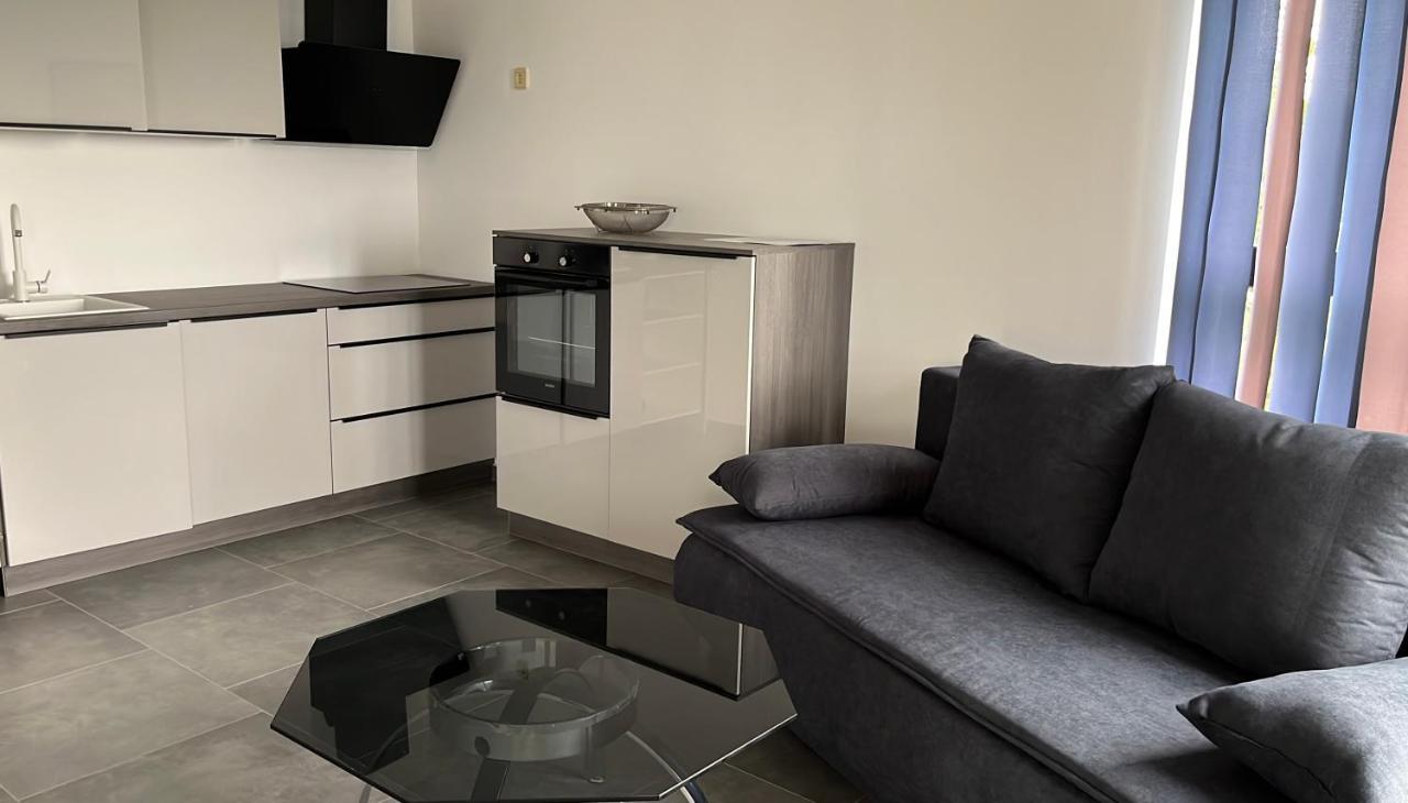 Vila Sani Crikvenica Apartment ภายนอก รูปภาพ